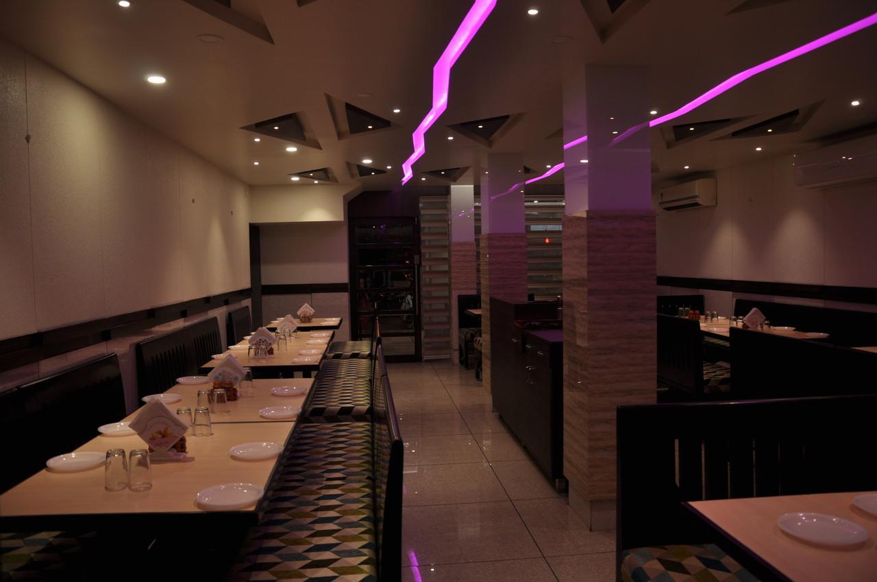 Ashish Restaurant And Guesthouse Surate Extérieur photo